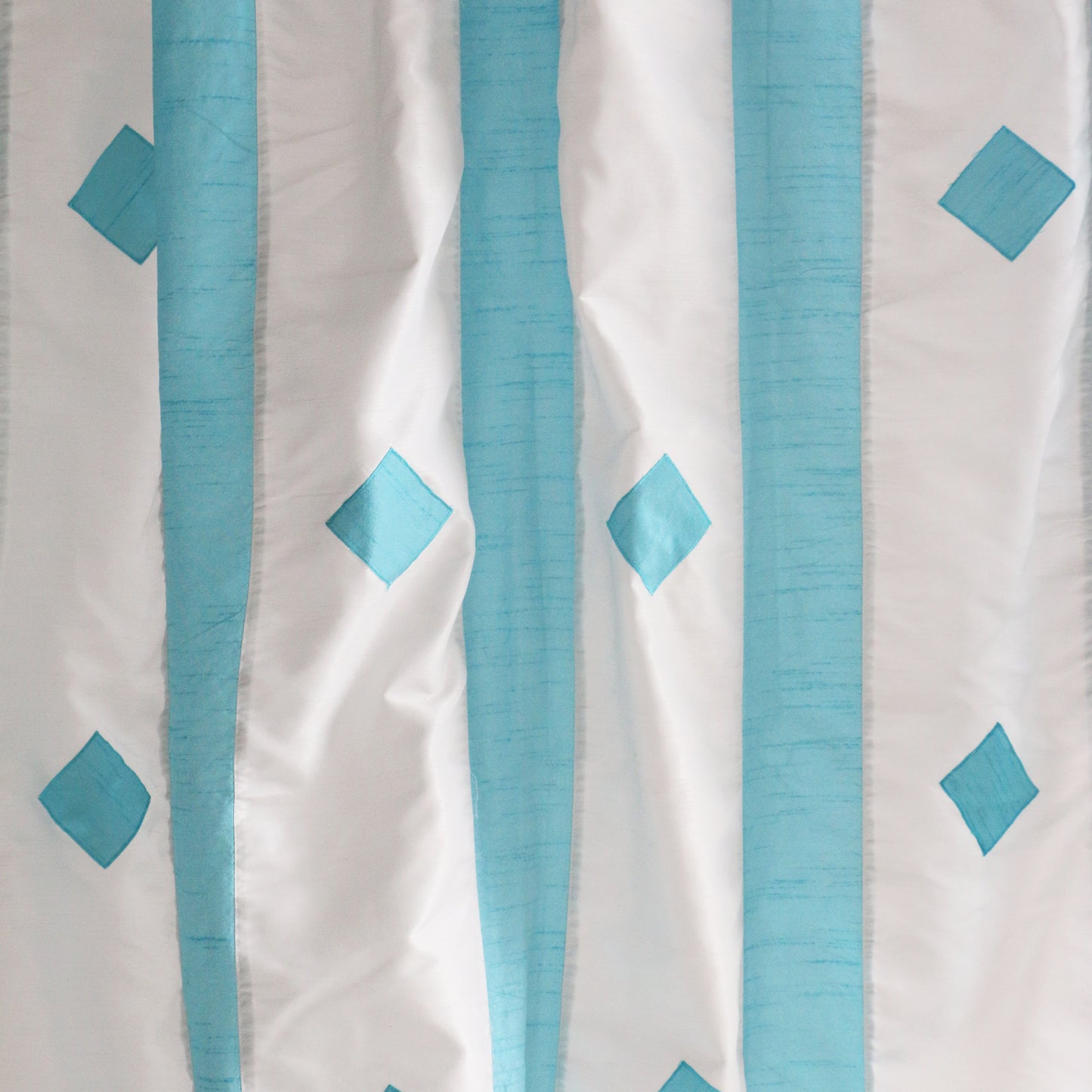 MUNTO CURTAIN