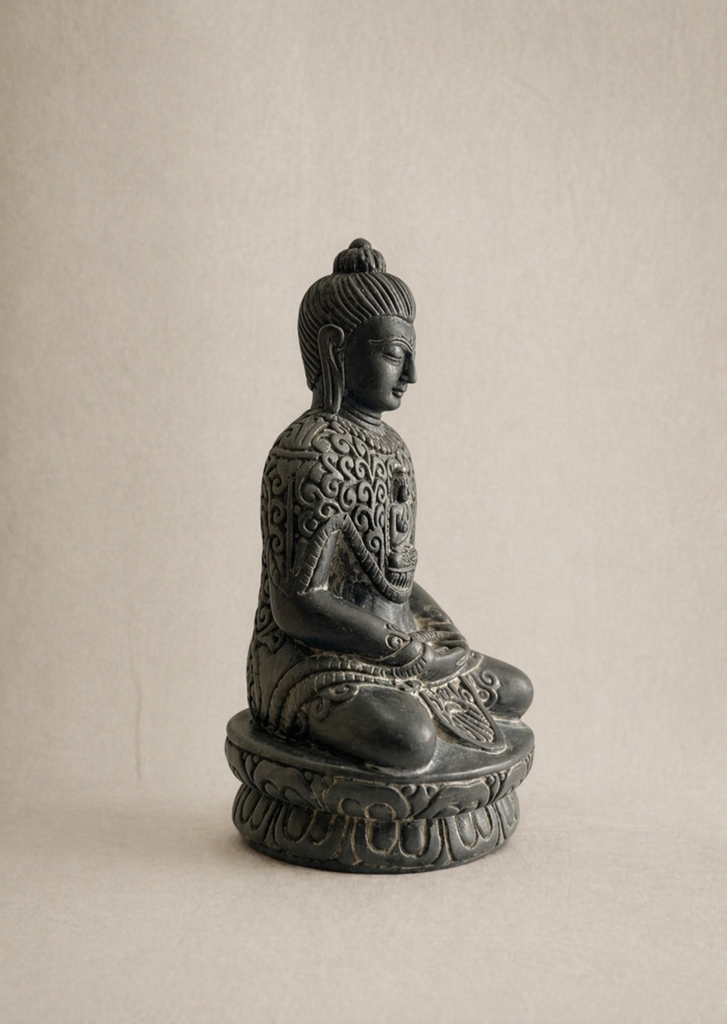 Buddha Meditating Statue