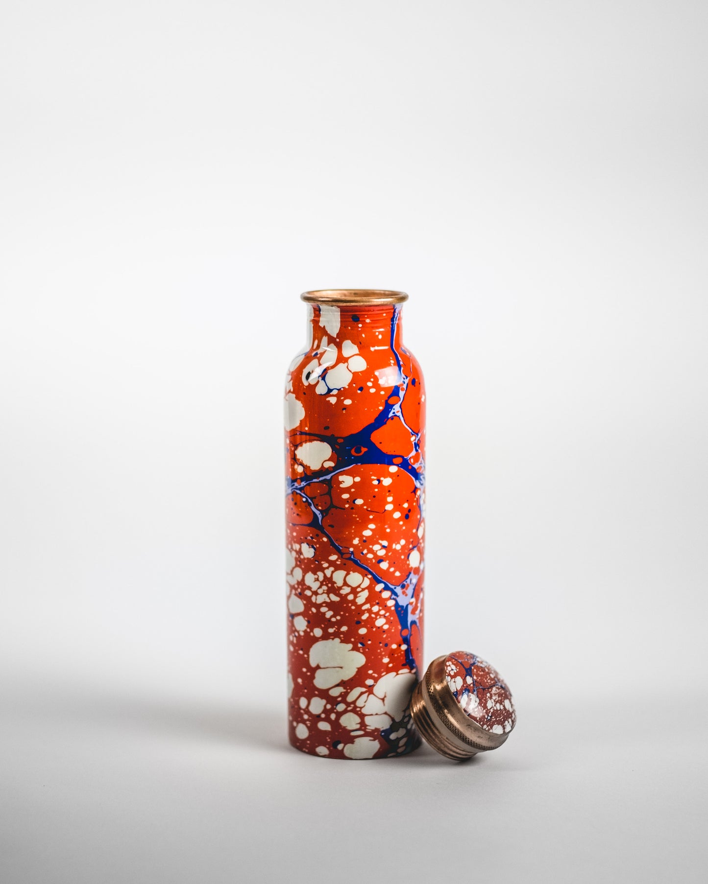 BOUTEILLE ROUGE DES PEINTRES EN CUIVRE